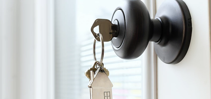 Bifold Door Knob Replacement in San Gabriel, California